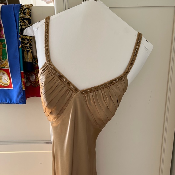 Boutique Golden Gown Maxi Dress Laundry By Shelli Segal - Picture 4 of 16
